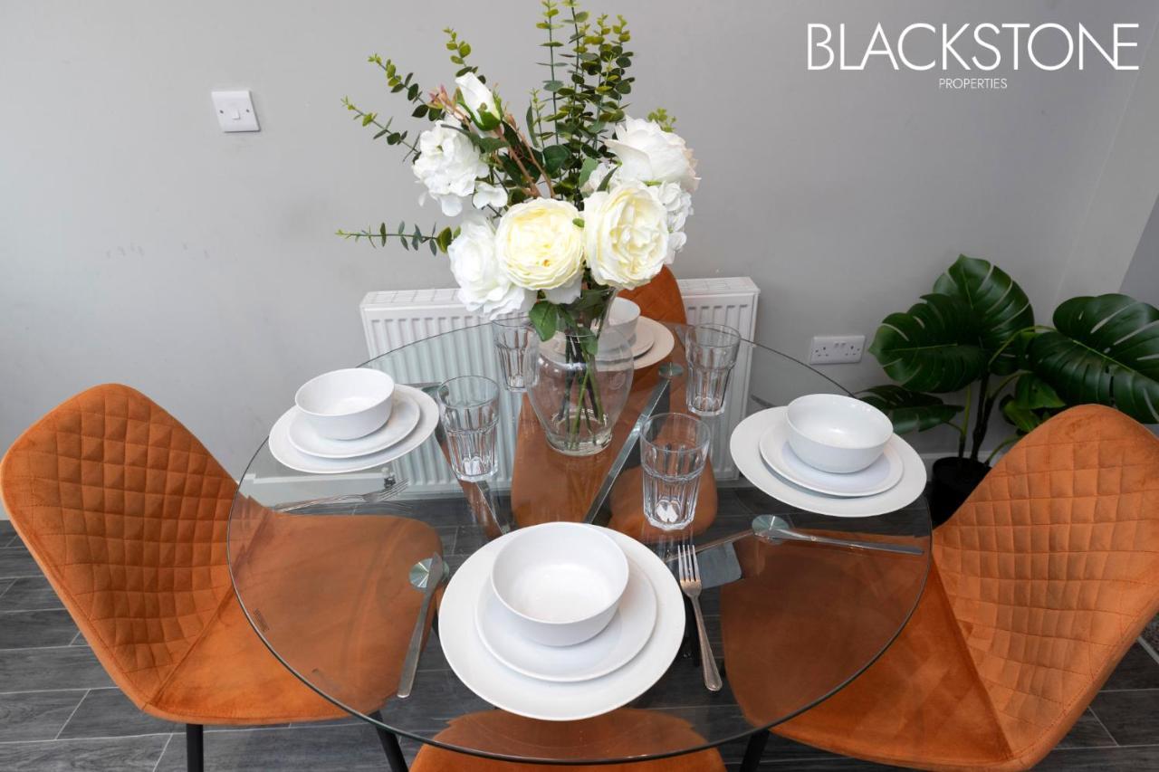 Champagne House - 4 Bed Property Plus 2 Sofa Beds By Bpne ダーリントン エクステリア 写真