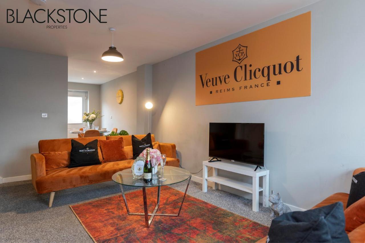 Champagne House - 4 Bed Property Plus 2 Sofa Beds By Bpne ダーリントン エクステリア 写真