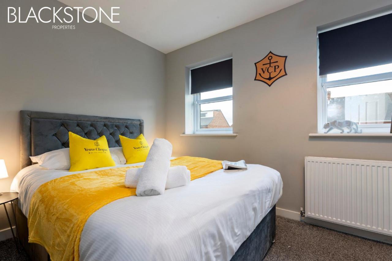 Champagne House - 4 Bed Property Plus 2 Sofa Beds By Bpne ダーリントン エクステリア 写真