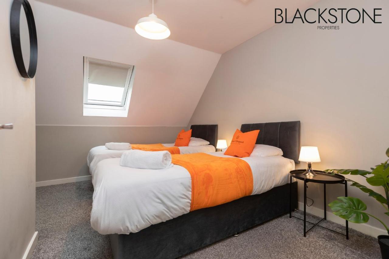 Champagne House - 4 Bed Property Plus 2 Sofa Beds By Bpne ダーリントン エクステリア 写真